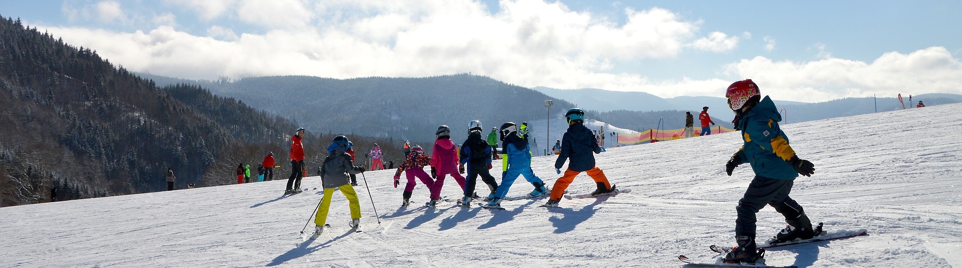 Wintersport schoolvakantie kinderen